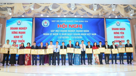 Hòa Phát nhận Bằng khen của Chủ tịch UBND tỉnh Hưng Yên nhân kỷ niệm Ngày Doanh nhân Việt Nam