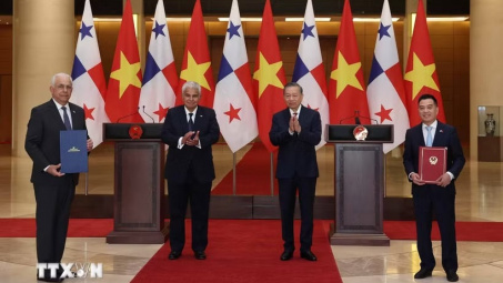 Tổng Bí thư, Chủ tịch nước Tô Lâm và Tổng thống Panama chứng kiến Lễ trao các văn kiện hợp tác