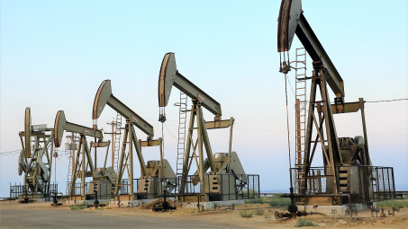 Giá xăng dầu hôm nay 2/2: Bất ngờ lao dốc trong phiên đầu tuần