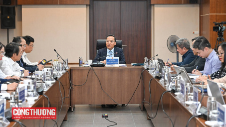 Thứ trưởng Nguyễn Hoàng Long thăm và làm việc với NSMO