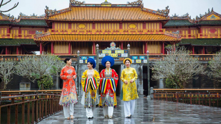 Phát triển công nghiệp văn hóa tiên tiến, đậm đà bản sắc dân tộc