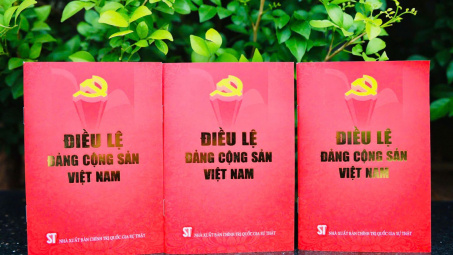 Tái bản cuốn sách "Điều lệ Đảng Cộng sản Việt Nam"