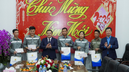 Chủ tịch HĐTV VINACHEM thăm, chúc Tết người lao động Công ty CP DAP - VINACHEM