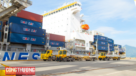 Thủ tướng chỉ đạo một số nhiệm vụ, giải pháp tiếp tục thúc đẩy xuất khẩu năm 2026