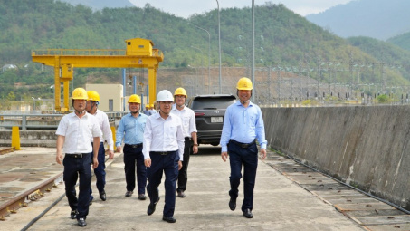 EVN kiểm tra công tác cung ứng điện mùa khô, an toàn công trình tại Thủy điện Trung Sơn