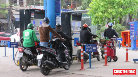 Thực hiện các giải pháp bảo đảm nguồn cung xăng dầu cho thị trường trong nước