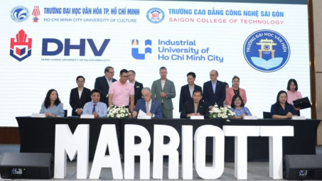 IUH tổ chức ký kết với khách sạn Marriott, đưa sinh viên thực tập trong môi trường 5 sao