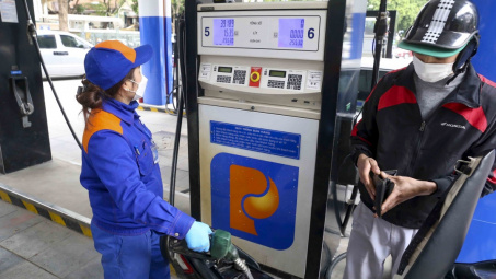 Kỳ điều hành giá xăng dầu ngày 21/4: Giá dầu diesel giảm hơn 3.000 đồng/lít