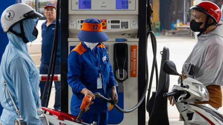 Kỳ điều hành giá xăng dầu ngày 23/4: Giá xăng dầu trong nước tiếp tục giảm