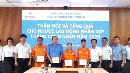 Công đoàn Công ty Nhiệt điện Phú Mỹ thăm, tặng quà người lao động dịp Tháng Công nhân