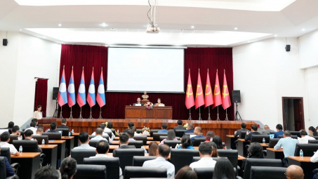 Kết nối, thúc đẩy hợp tác logistics Việt Nam - Lào