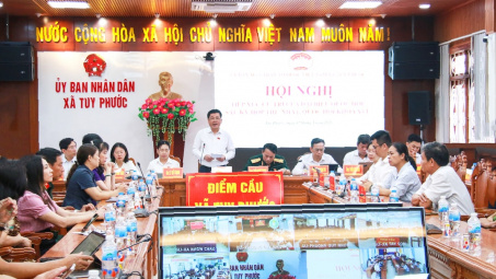 Phó Chủ tịch Quốc hội Nguyễn Hồng Diên tiếp xúc cử tri Gia Lai