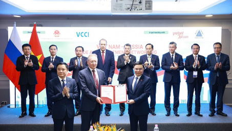 Các hoạt động của Bộ trưởng Lê Mạnh Hùng trong khuôn khổ chuyến thăm Liên bang Nga dự Hội nghị Cấp cao kỷ niệm 35 năm quan hệ ASEAN - Nga của Thủ tướng Chính phủ