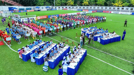 Liên quân Vinataba - Thuốc lá Thăng Long xuất sắc giành vé vào Vòng Chung kết Giải Bóng đá Công nhân, Viên chức Việt Nam năm 2026