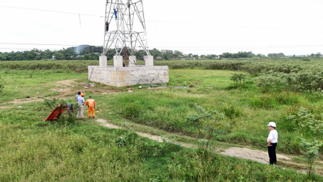 Hoàn thành xử lý đường dây truyền tải điện 220kV Hòa Bình - Tây Hà Nội