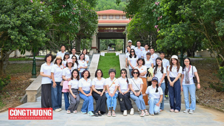 Tạp chí Công Thương tổ chức các hoạt động "về nguồn" nhân dịp kỷ niệm 101 năm Ngày báo chí Cách mạng Việt Nam