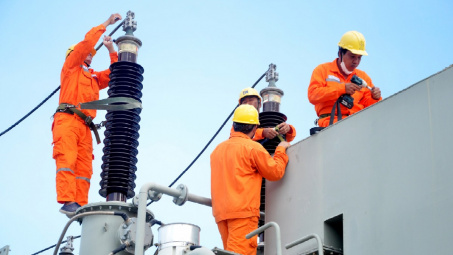 Bộ Công Thương đẩy mạnh cắt giảm thủ tục, rút ngắn thời gian cấp phép hoạt động điện lực
