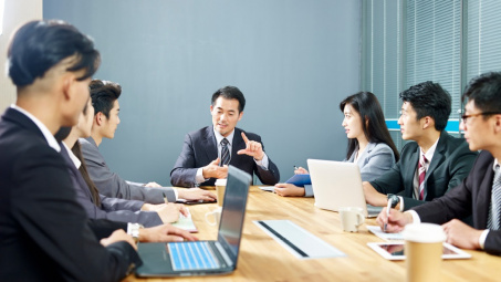Pháp luật về hợp đồng lao động đối với người lao động nước ngoài làm việc tại Việt Nam