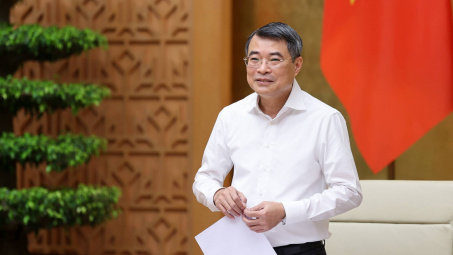 Thủ tướng chỉ đạo tiếp tục có giải pháp hiệu quả nhằm bảo đảm cung ứng điện, xăng dầu