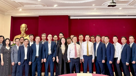 Vinachem làm việc với Đại sứ quán Việt Nam tại Pháp về hợp tác công nghệ và thị trường EU