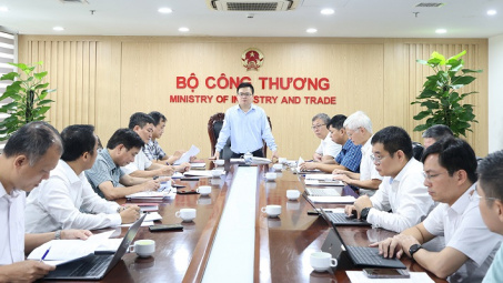 Đẩy nhanh các dự án lưới điện truyền tải để bảo đảm an ninh năng lượng quốc gia