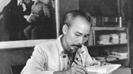 Đẩy mạnh học tập, thực hành tư tưởng, đạo đức, phương pháp, phong cách Hồ Chí Minh trong giai đoạn phát triển mới