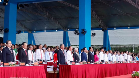 Kỷ niệm trọng thể 50 năm Ngày Thành phố Sài Gòn-Gia Định vinh dự mang tên Chủ tịch Hồ Chí Minh