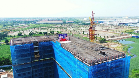 Hòa Phát cất nóc công trình hơn 800 căn hộ nhà ở xã hội KCN Yên Mỹ II