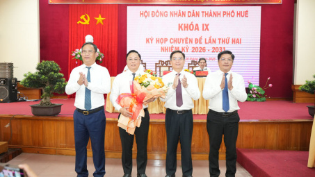 Ông Lê Trí Thanh được tín nhiệm bầu giữ chức Chủ tịch UBND thành phố Huế