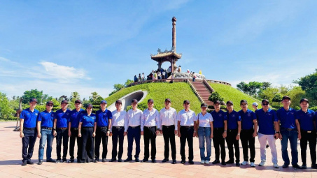DRC tổ chức hoạt động về nguồn và tri ân người có công