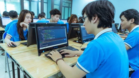 Nâng cao năng lực thích ứng với trí tuệ nhân tạo (AI) cho sinh viên ngành du lịch và khách sạn - Trường Đại học Kinh tế Kỹ thuật Công nghiệp trong bối cảnh chuyển đổi số
