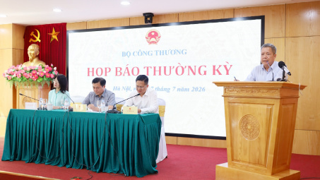 Bộ Công Thương tiếp tục hoàn thiện cơ chế phát triển điện mặt trời mái nhà và hệ thống lưu trữ năng lượng