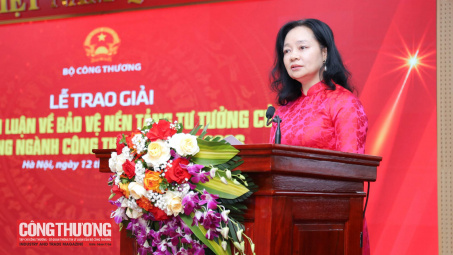 Bảo vệ nền tảng tư tưởng của Đảng bắt đầu từ thái độ, trách nhiệm và chất lượng công việc của mỗi cán bộ, đảng viên