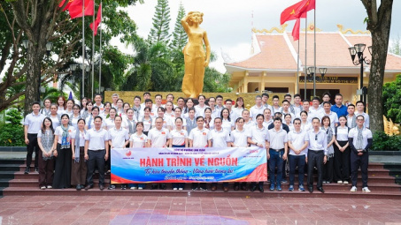 Đảng ủy các Cơ quan Đảng phường Linh Xuân và Đảng ủy LIX tổ chức chương trình về nguồn