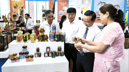 Sản phẩm OCOP Đà Nẵng ghi dấu ấn tại chương trình kết nối cung cầu, xúc tiến thương mại ở Quảng Ngãi