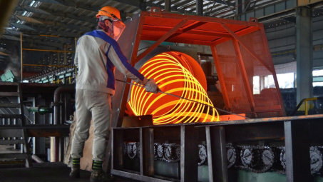 Gang thép Tuyên Quang giữ nhịp tăng trưởng, thúc đẩy chuyển đổi xanh