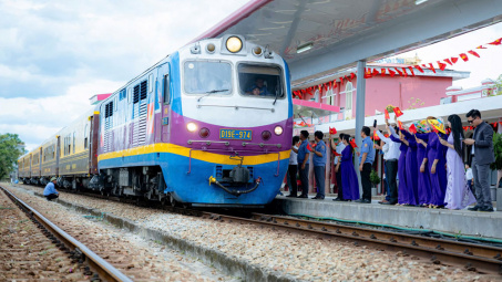 Quảng Trị - Huế - VNR khai trương đoàn tàu "Phong Nha - Cố đô Huế: Hành trình di sản"