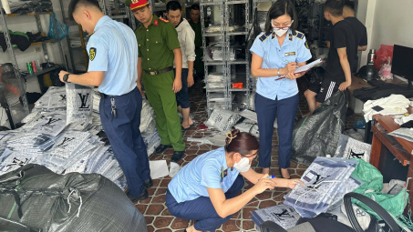 Hoài Đức tăng kiểm tra, xử lý hàng hóa giả mạo nhãn hiệu