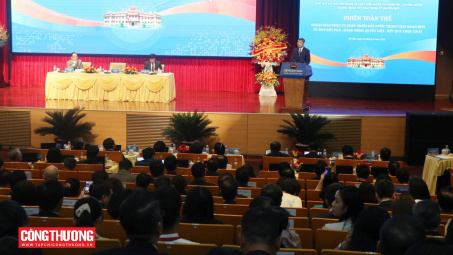 Tiếp tục huy động các nguồn lực bên ngoài, mở rộng thị trường, phục vụ phát triển đất nước nhanh, bền vững