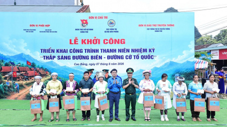 “Thắp sáng đường biên - Đường cờ Tổ quốc”: Sứ mệnh thiêng liêng và dấu ấn xung kích của tuổi trẻ nơi phên dậu Tổ quốc