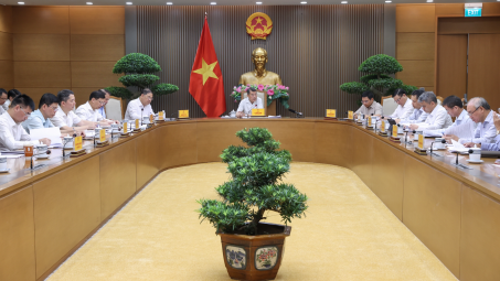 Thủ tướng Lê Minh Hưng: Cắt giảm tối đa các khâu trung gian, giảm chi phí, bảo đảm đủ xăng dầu trong mọi tình huống