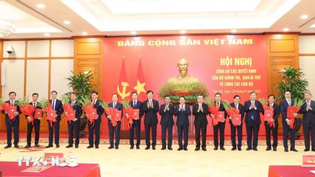 Công bố 12 quyết định của Bộ Chính trị, Ban Bí thư về công tác cán bộ