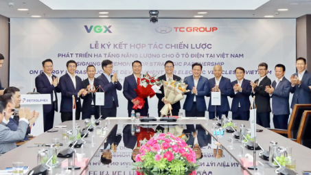 Petrolimex tăng cường kết nối, mở rộng hợp tác phát triển hạ tầng năng lượng xanh