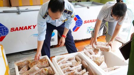 Hà Nội: Phát hiện 240 kg nhân bánh Trung thu không rõ nguồn gốc, quá hạn