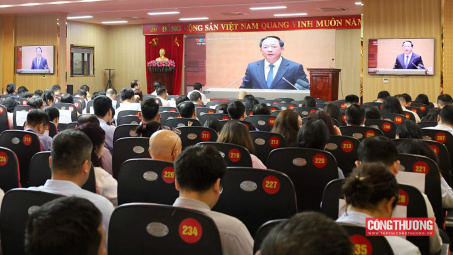 Đảng ủy Bộ Công Thương tham dự Hội nghị toàn quốc nghiên cứu, học tập, quán triệt và triển khai thực hiện một số Nghị quyết, Chỉ thị của Bộ Chính trị