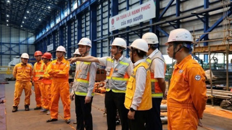 Lãnh đạo Công ty Nhiệt điện Mông Dương thăm, động viên lực lượng đại tu tổ máy S2 dịp Quốc khánh