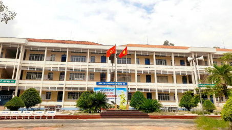 Trường THPT Trần Văn Thành: Hướng tới mục tiêu phát triển toàn diện bền vững