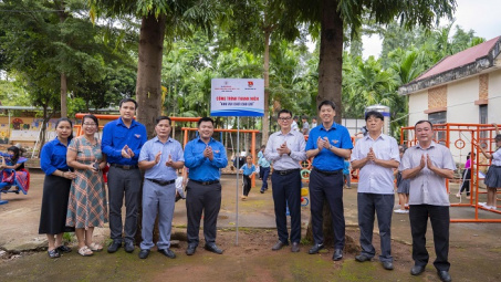 EVNGENCO3: Thắp sáng đường quê, gieo thêm niềm vui tại Đắk Lắk
