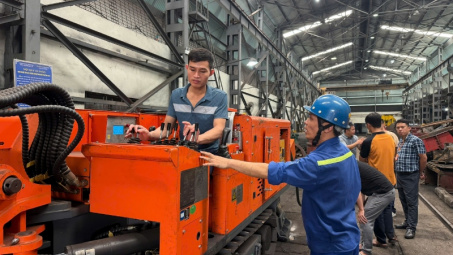 Than Thống Nhất: Nâng cao kỹ năng vận hành máy đào lò EBH45 và cầu chuyển tải mã hiệu DZQ80/35/22