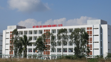  Ký túc xá tiền tỷ vắng sinh viên, vì sao?